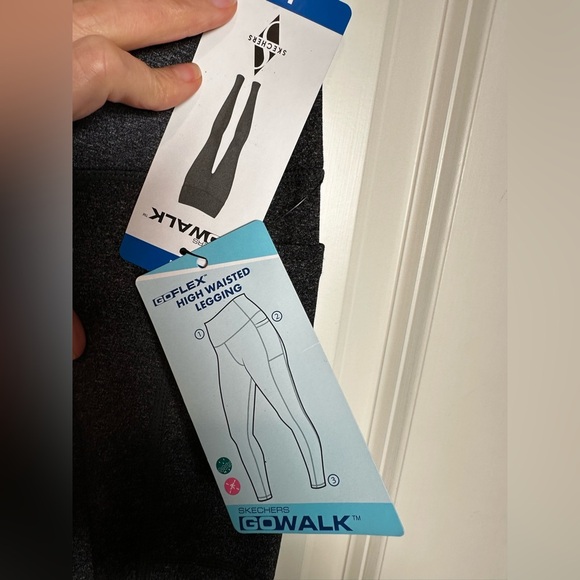 Skechers Charcoal GoWalk Leggings with pockets brand new with tag size large - Picture 3 of 7